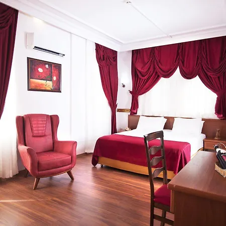 Triana Otel
