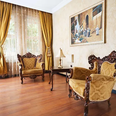 Triana Otel
